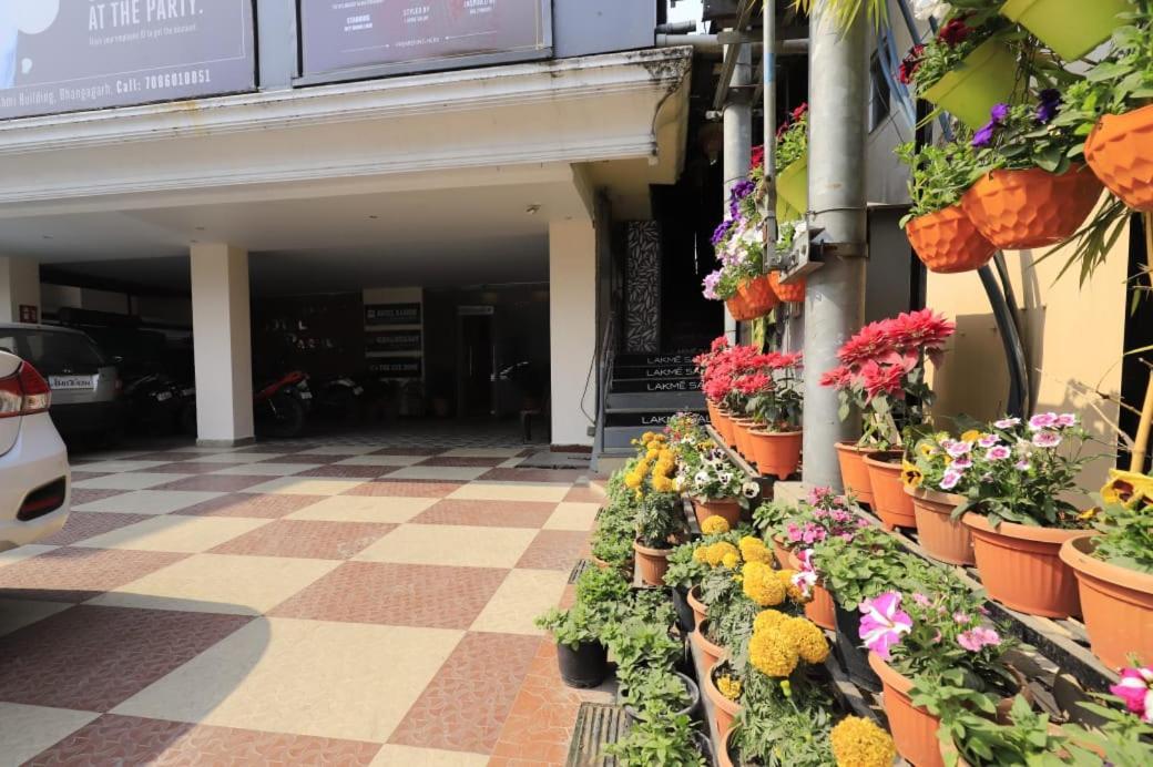 Hotel Rashmi 구와하티 외부 사진