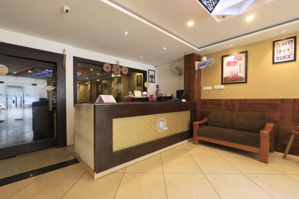Hotel Rashmi 구와하티 외부 사진
