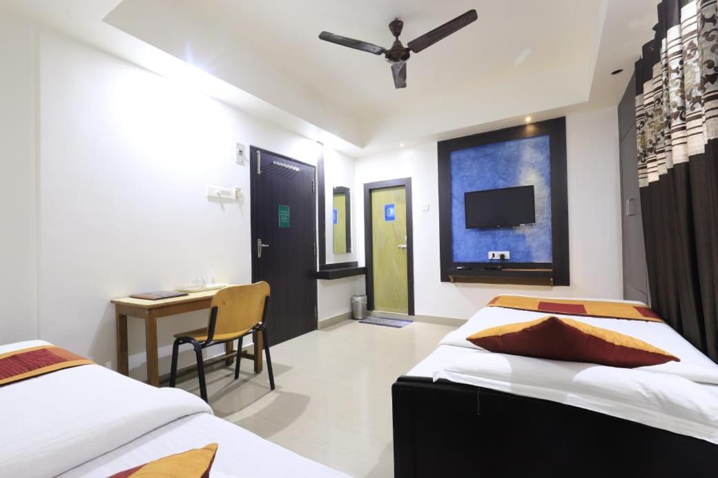 Hotel Rashmi 구와하티 외부 사진