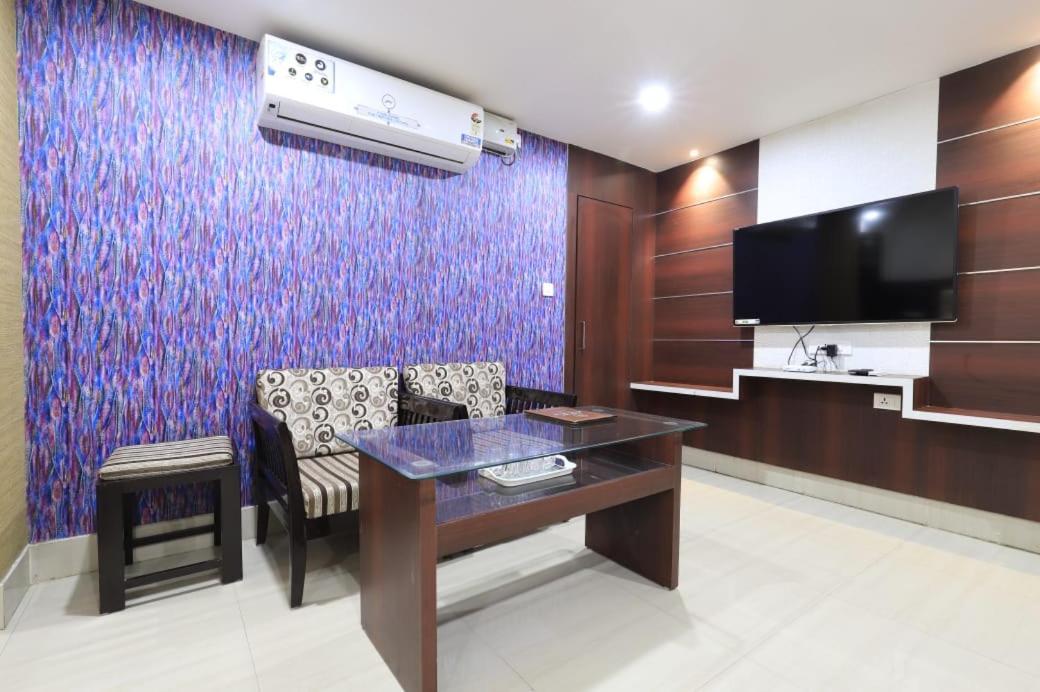 Hotel Rashmi 구와하티 외부 사진